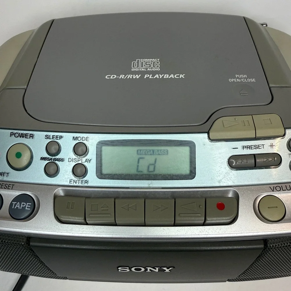 Sony CFD-S01 CD Radio‎ Cassette-Corder Silver Portable Boombox Mega Bass AM/FM